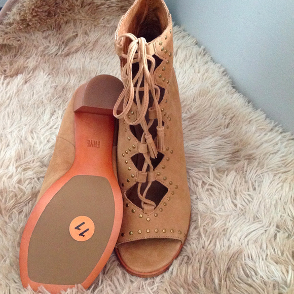 New Frye Gabby Ghillie Studded Booties Grunge Victorian - Picture 7 of 8